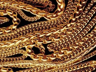 Дві жінки зайшли в хату попити води... й викрали золото