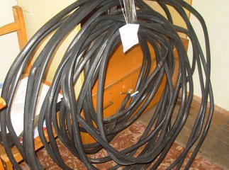 Двоє мукачівців "відрізали" від комунікацій жителів одного з мікрорайонів міста