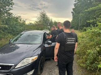 Прикордонники спіймали чоловіка на гарячому