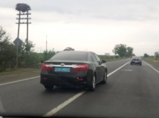 Поліція Закарпаття зацікавилась фактом порушення правил дорожнього руху службовим авто