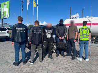 Затримали обох: прикордонник із колишнім колегою вирішили незаконно підзаробити