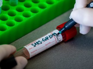 Відомо, коли востаннє хворий на коронавірус диякон був у церкві