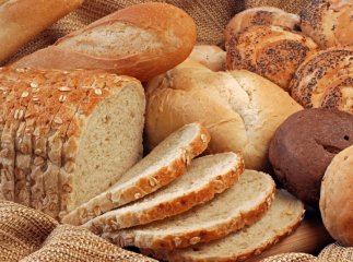 На Іршавщині в одному з магазинів нужденним безкоштовно продають хліб