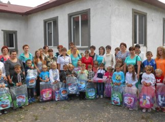 На Рахівщині триває акція для майбутніх школярів