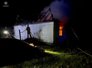 У закарпатському селі цієї ночі горів будинок