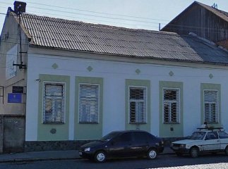 Мукачівська міська рада віддала задарма будівлю поблизу центра міста ТОВ "І.Т.В. Сервіс Плюс"