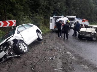 Автотроща на Закарпатті: одну людину госпіталізовано