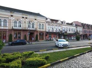 У місті на Закарпатті обмежать рух центральною вулицею: відомі терміни