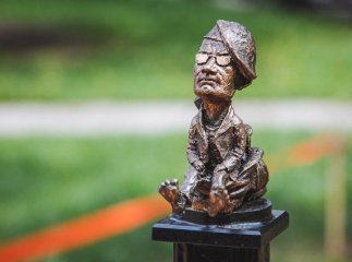 В Ужгороді відкрили нову міні-скульптурку