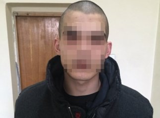 Пограбування в Мукачеві: хлопець поцупив ноутбук, закордонний паспорт та інші документи