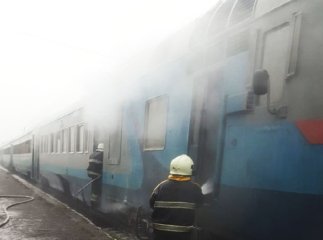 На Закарпатті загорівся потяг із пасажирами