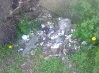 Мережу шокували фотографії жахливих вбиралень Тячівської районної лікарні