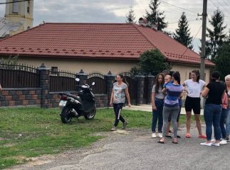 На Ужгородщині люди перекрили дорогу