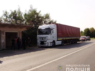 У чоловіка вкрали вантажівку