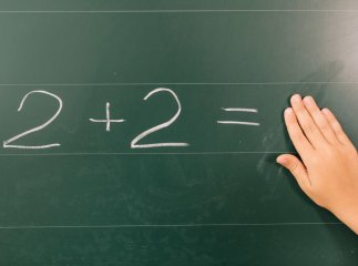 Освітяни б’ють на сполох: майже половина підлітків не опанувала базу математики