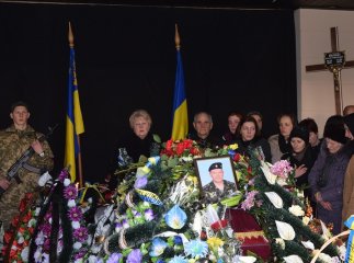 Ужгородці прощаються із загиблим майором АТО Віталієм Постолакі (ФОТО)
