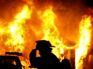 Знищено перекриття та дерев’яні перегородки: на Ужгородщині вирувала велика пожежа