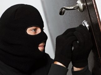 Ужгородські поліцейські затримали квартирного зловмисника