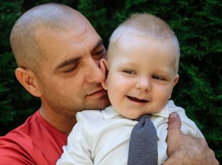 Закарпатці віддали добовий заробіток, аби врятувати Павлика Мотичку