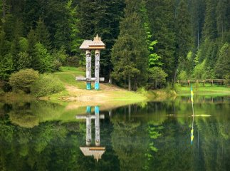 Пікантна ситуація на Шипоті та дивовижне озеро: враження від поїздки на Синевир