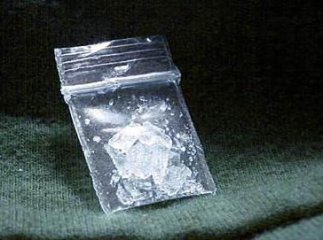 На стаціонарному посту ДАІ у Мукачеві правоохоронці вилучили від чоловіка метамфетамін