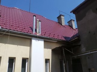 Ужгородський економічний ліцей уже в серпні матиме оновлений фасад