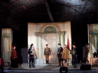 У Берегові гладячам показали історичну драму "Князь"