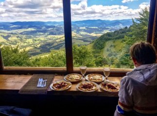 Мандрівники з "Ukraїner" розповіли про місце на Закарпатті, яке з 2013-го року почало як магніт притягувати мандрівників