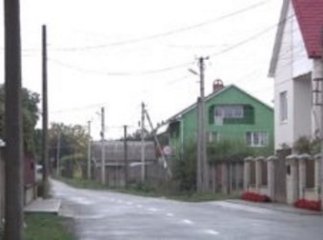На вуличні дороги Виноградова наносять дорожні розмітки