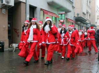 Вулицями Ужгорода пройшов парад Миколайчиків