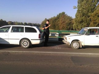 В Ужгороді зіткнулись "Шкода" та "ВАЗ"