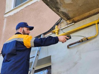 Під’їзд багатоповерхівки в Ужгороді міг злетіти у повітря: хто врятував будинок