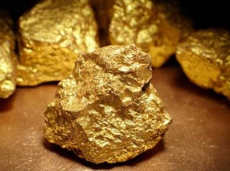 Золото на Закарпатті: журналісти дізналися, кому належать золоті копальні краю