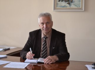 На посаду голови Тячівської райради претендує Василь Каганець. "ЄЦ" та "Самопоміч" голосувати відмовляються