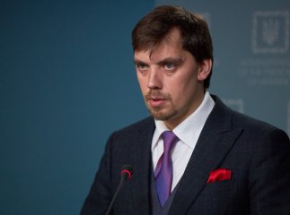 Прем’єр відповів, чи підвищать зарплати освітянам у 2020 році