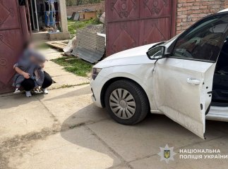 Викрав жінку з дитиною і стріляв у поліцію: зловмисника затримали під Береговим