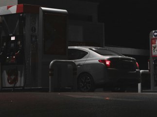 Може загорітися «чек двигуна»: як правильно заправляти авто