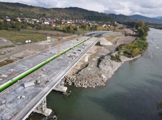Будівництво мосту через Тису йде до завершення