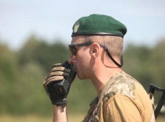 Закарпатські прикордонники затримали 4 чоловіків та 4 жінок із Афганістану