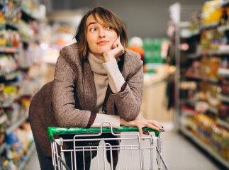 Це має насторожити, якщо побачите на полицях у магазині: що не варто купувати