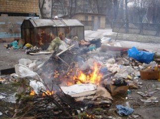 За спалювання сміття оштрафували 12 мукачівців