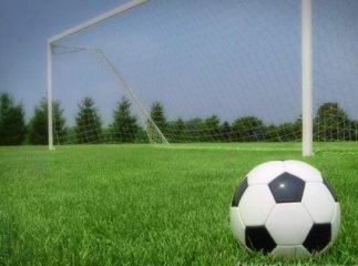 Кумедний випадок стався під час футбольного матчу у Виноградові: брати-близнюки непомітно підмінили один одного