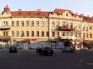 Ужгородська влада планує перетворити площу Петефі на пішохідну зону