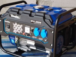 Українцям радять не позбавлятися генераторів та зарядних станцій