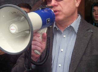 Федір Ващук відмовляється писати заяву на звільнення і каже, що руками студентів хочуть провести певних людей на посади Федір Ващук відмовляється писати заяву на звільнення і каже, що руками студентів хочуть провести певних людей на посади