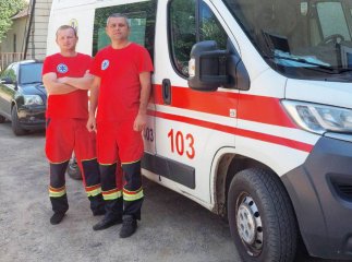 Медик «швидкої» розповів, як йому довелося приймати пологи прямо в автівці