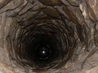 У Мукачеві чоловік впав у колодязь, – ЗМІ