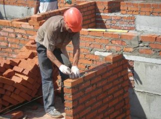 Де у Закарпатті підзаробити грошей: що пропонують та скільки платять