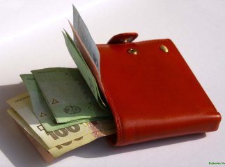 У обласній дитячій лікарні в місті Мукачеві від медсестри вкрали 10 тисяч гривень і 100 доларів