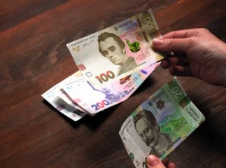 У серпні на картку надійдуть 3 виплати: які саме та хто отримає до 6000 гривень